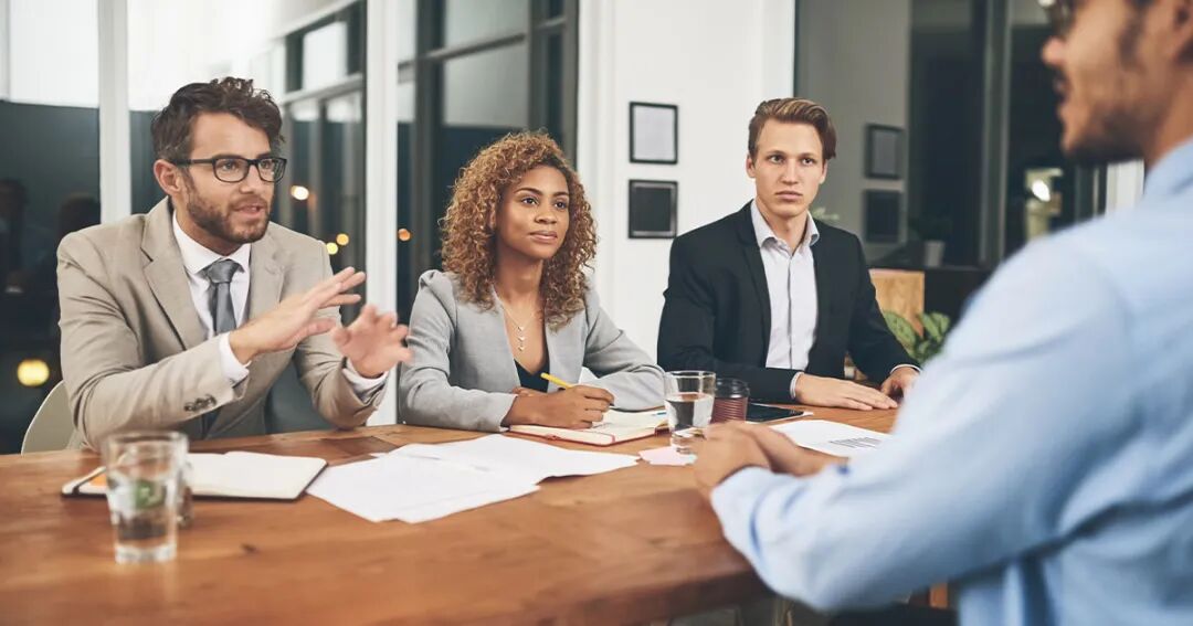 HR Job Description (Human Resources Responsibilities Explained)